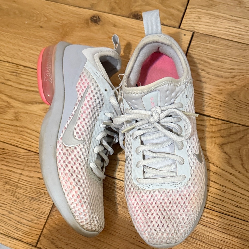 Nike Women's Athletic Shoes - White and Pink
